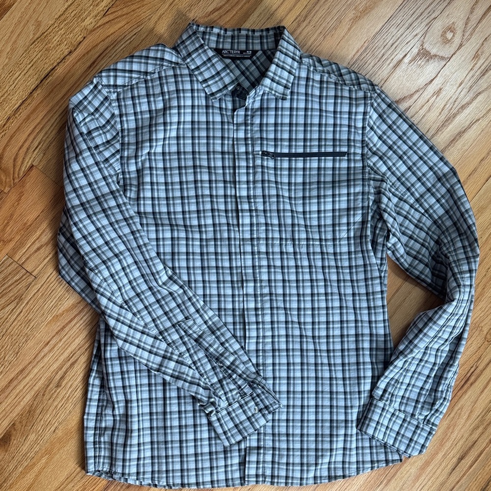 Arc Teryx  Men's Checkered Button (snaps) Down Shirt
Size Medium
NWoT